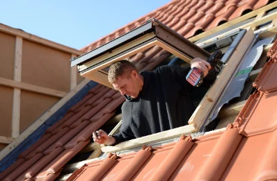 Pose de fenêtres de toit Velux à Guécélard